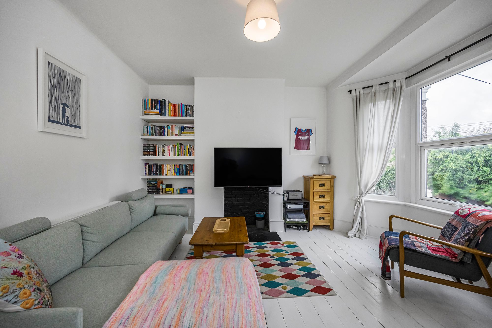 2 bed flat for sale in Vicarage Road, London, E10 6