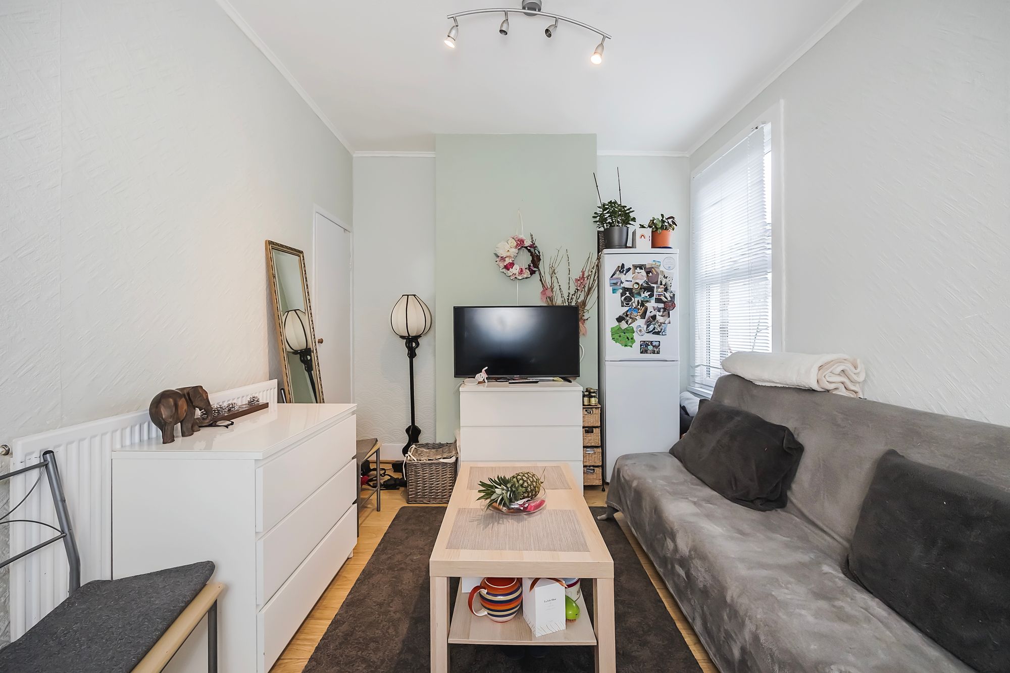 2 bed house to rent in Stewart Road, Leytonstone, E15 1