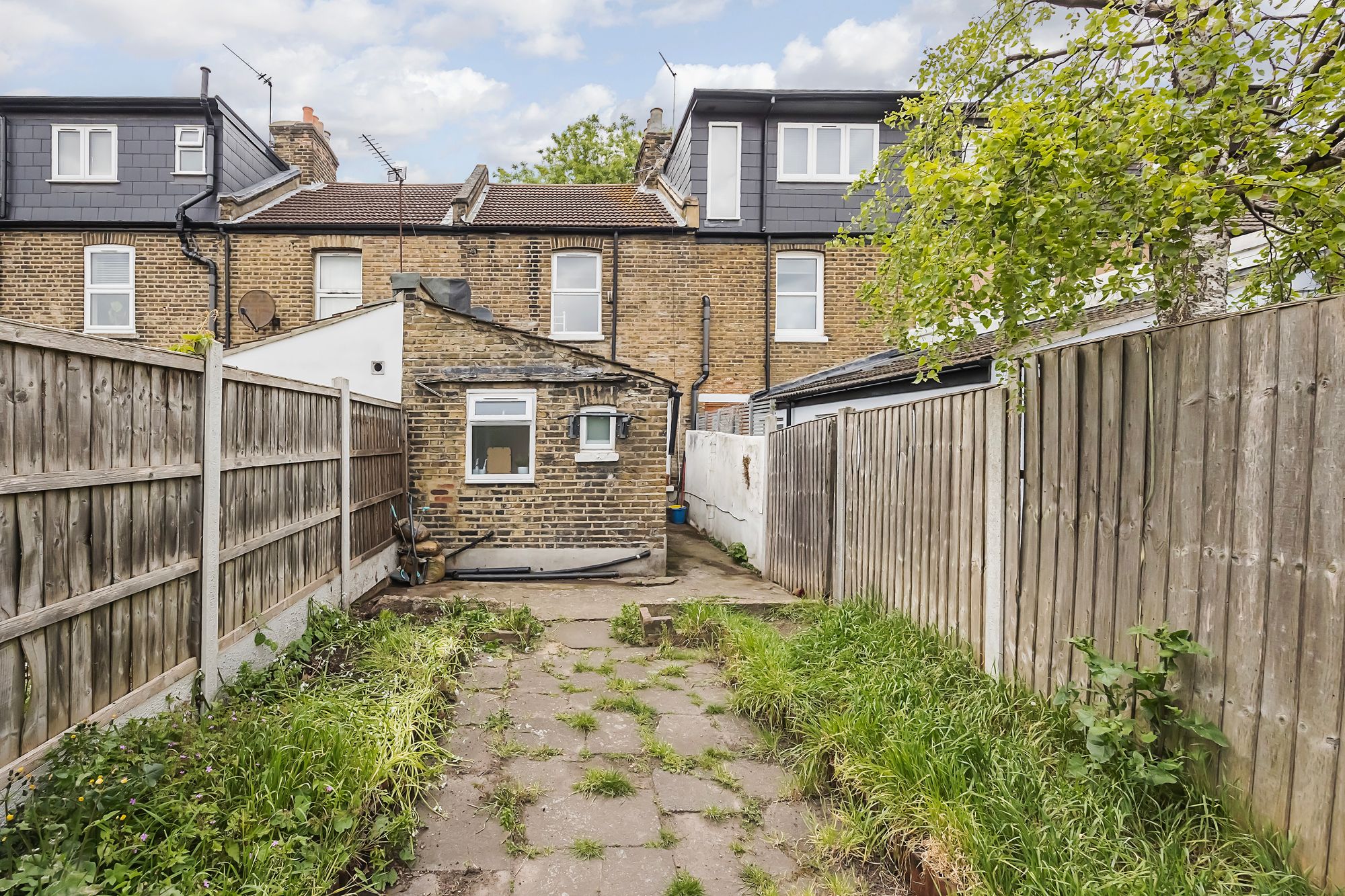 2 bed house to rent in Stewart Road, Leytonstone, E15 13