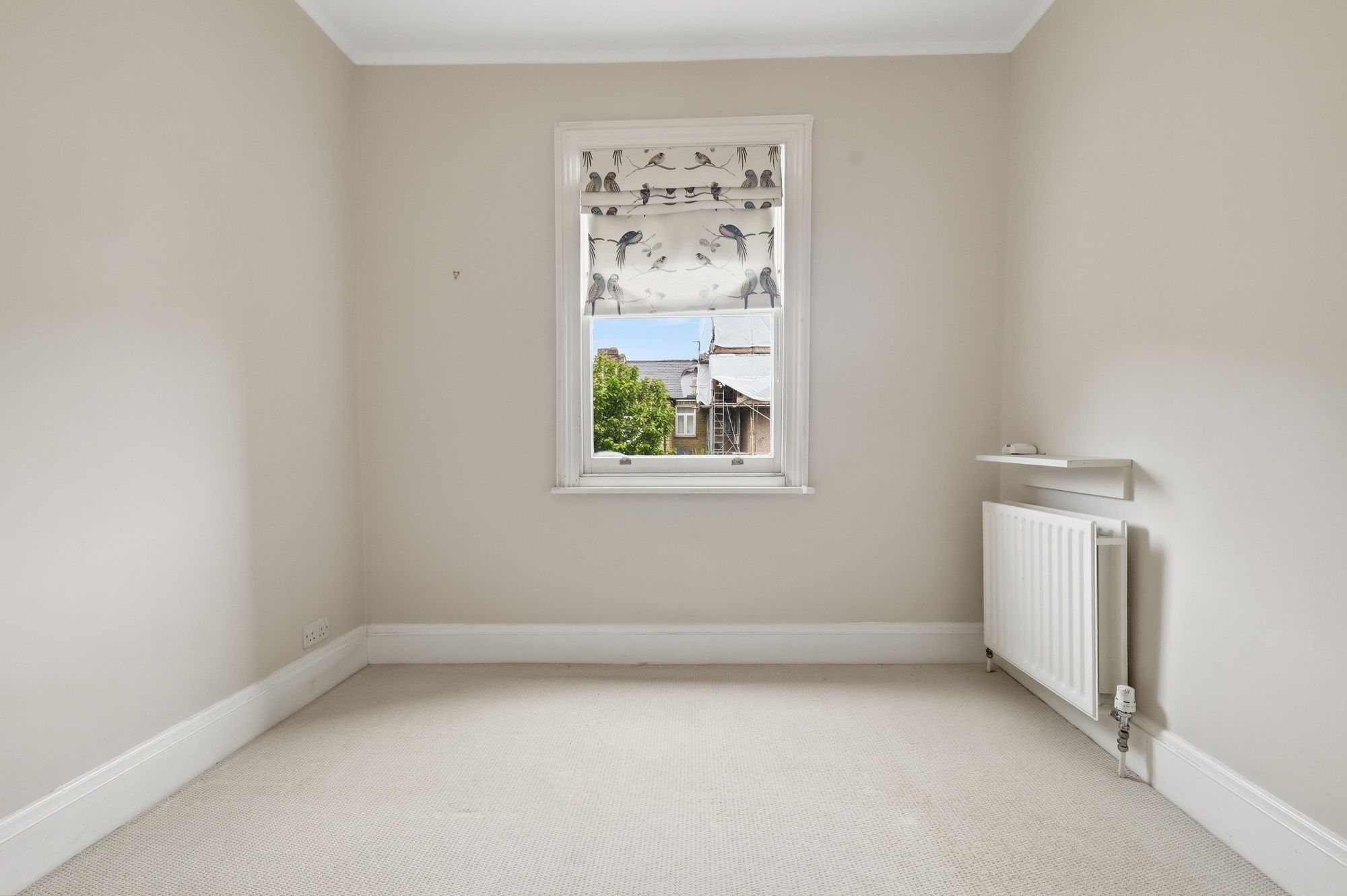 3 bed mid-terraced house for sale in Scotts Road, Leyton, E10  - Property Image 17