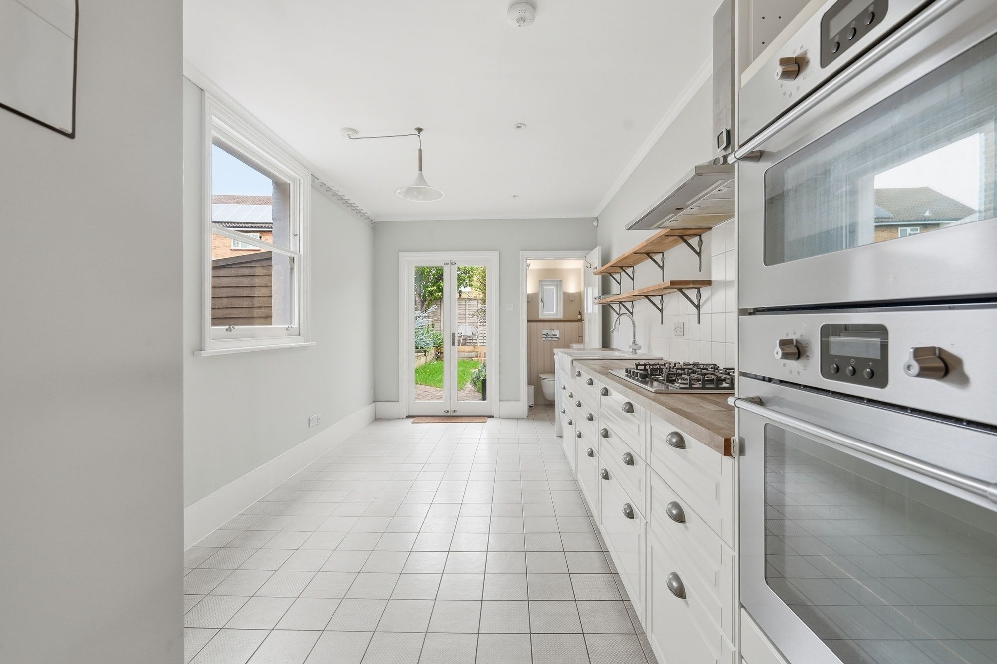 3 bed mid-terraced house for sale in Scotts Road, Leyton, E10  - Property Image 6