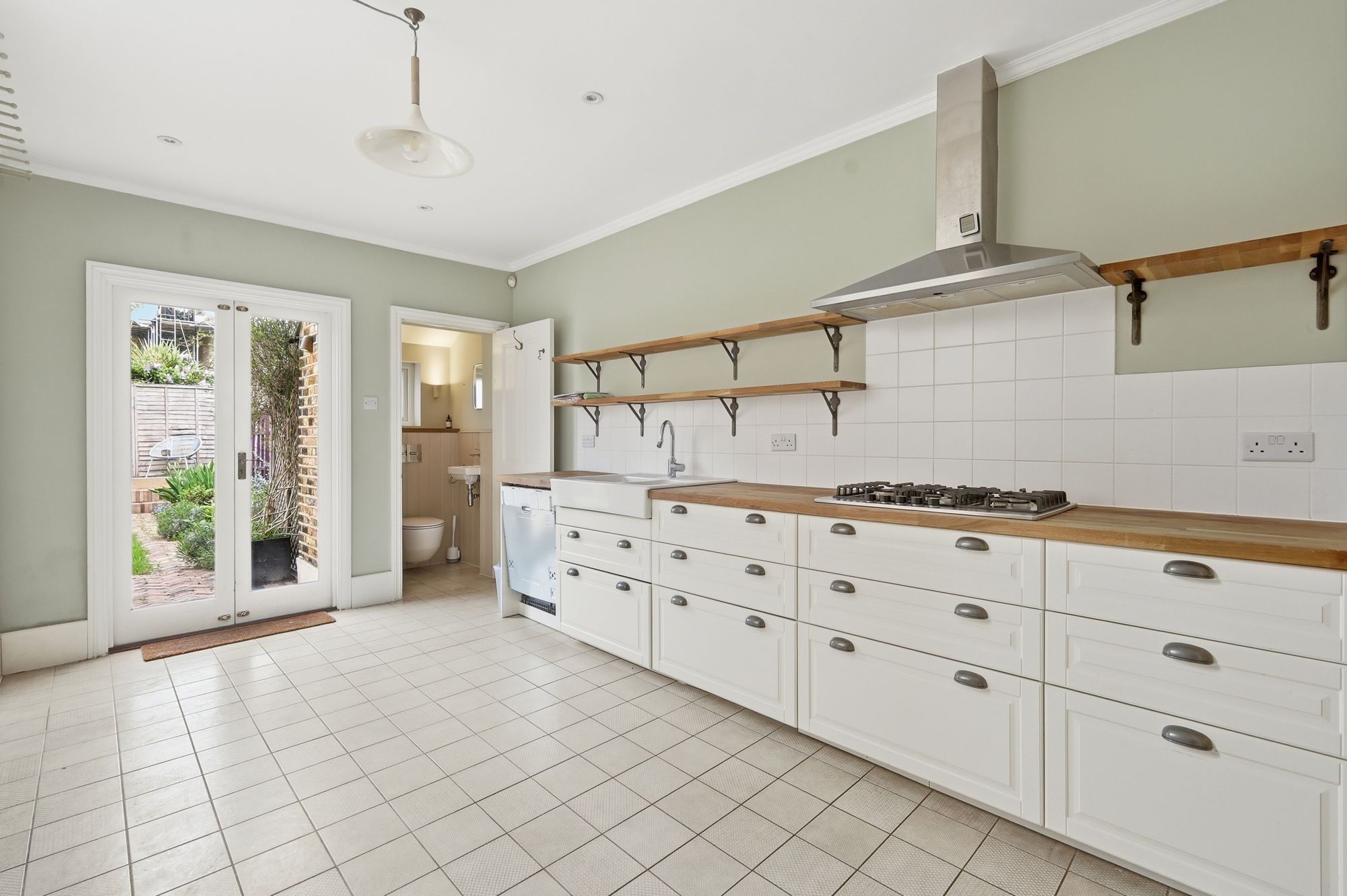 3 bed mid-terraced house for sale in Scotts Road, Leyton, E10  - Property Image 5