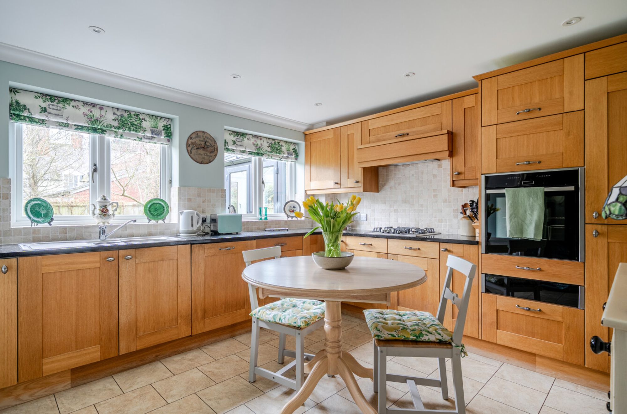 3 bed semi-detached house for sale in Crow Lane, Wilton, SP2  - Property Image 10