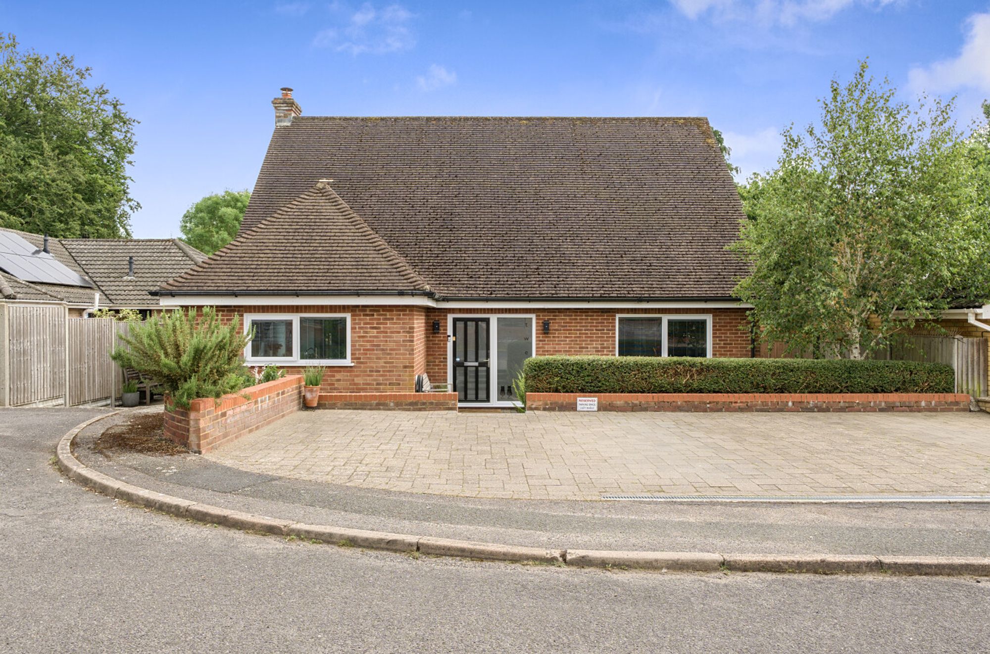 5 bed detached house for sale in Southbourne Close, Porton, SP4  - Property Image 1