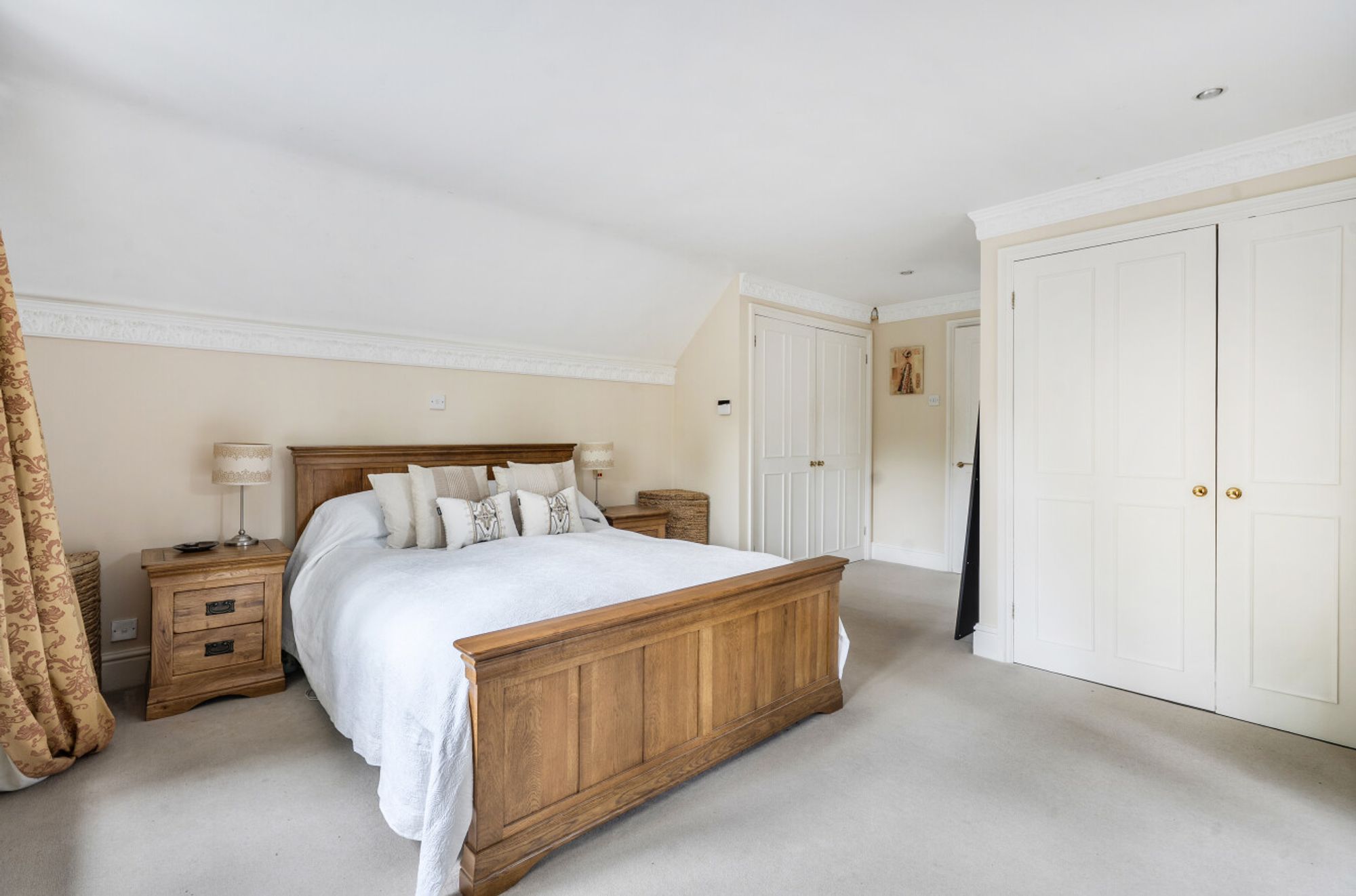 4 bed detached house for sale in Shaftesbury Road, Compton Chamberlayne, SP3 24