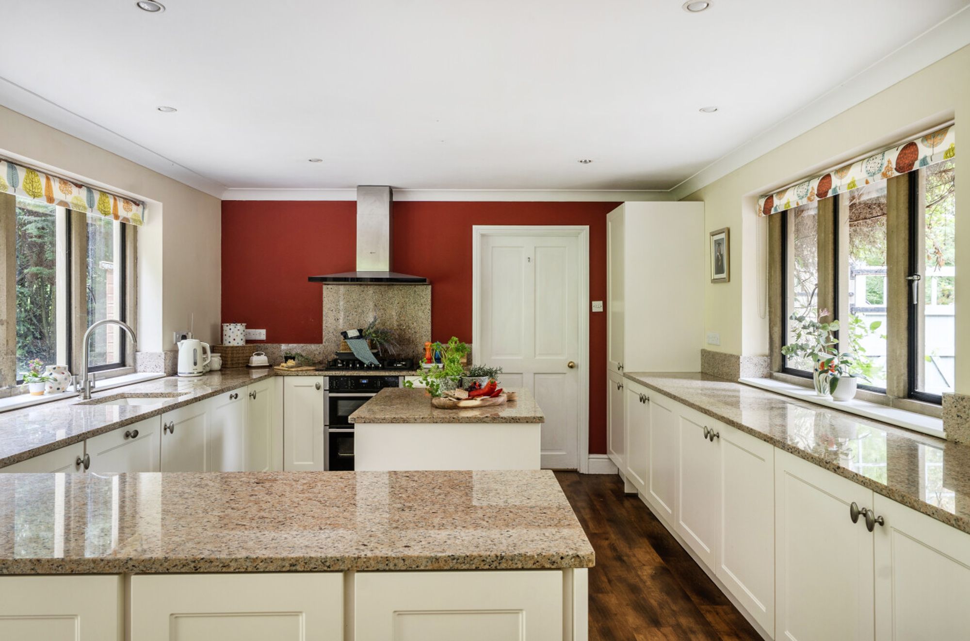 4 bed detached house for sale in Shaftesbury Road, Compton Chamberlayne, SP3  - Property Image 10