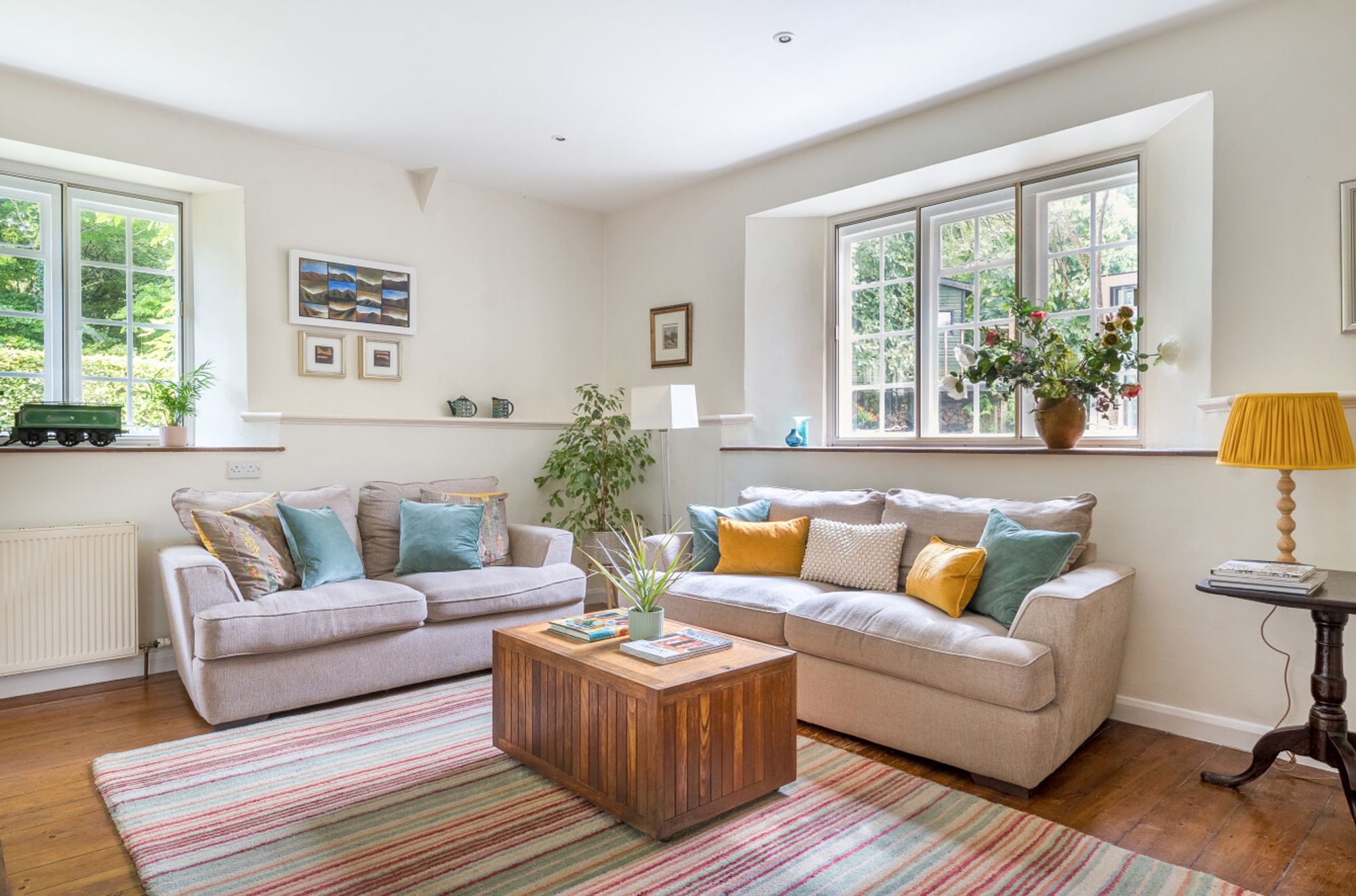 5 bed character property for sale in Church Street, Winterbourne Stoke, SP3  - Property Image 4