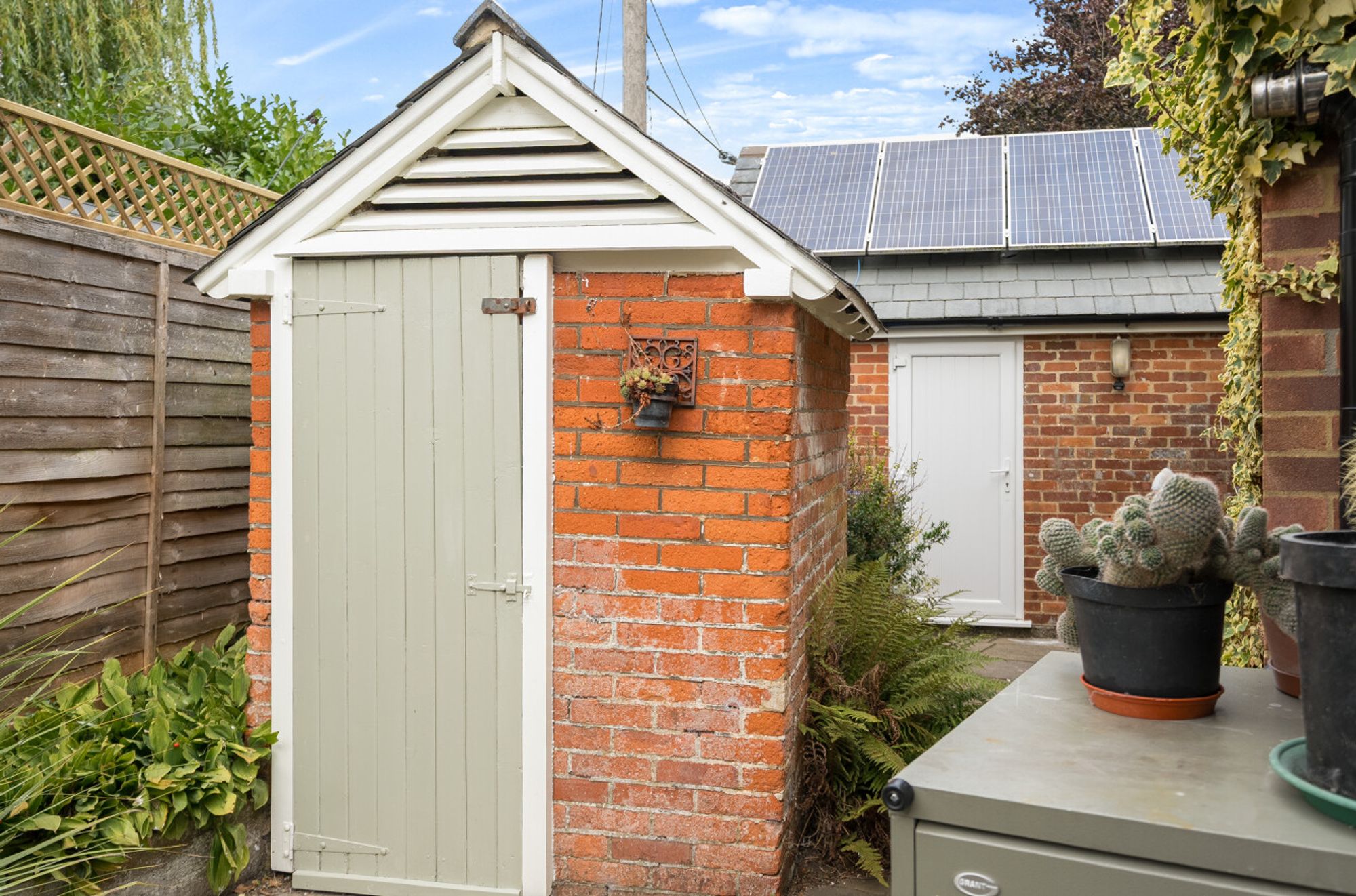 5 bed character property for sale in Church Street, Winterbourne Stoke, SP3  - Property Image 35