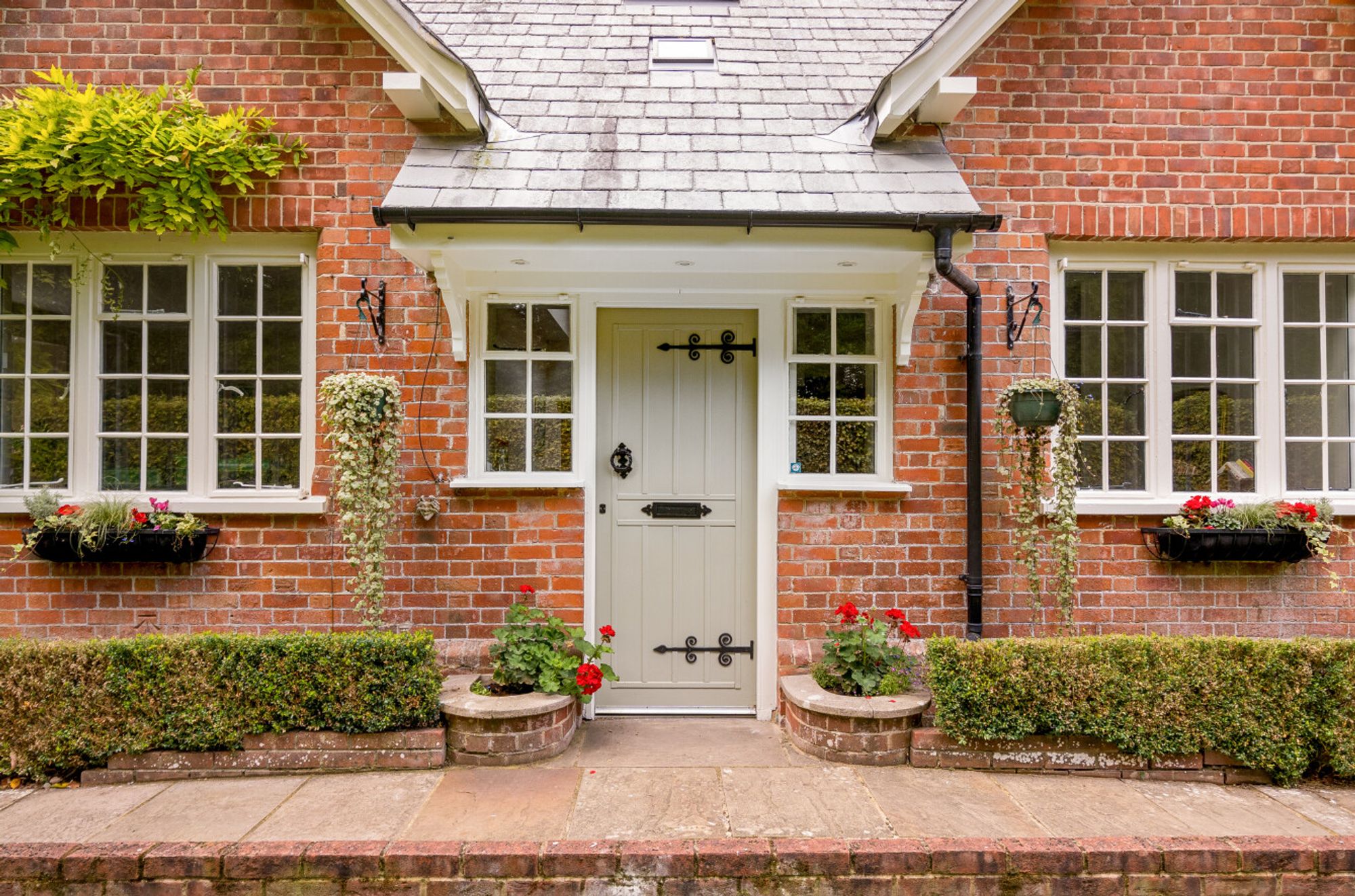5 bed character property for sale in Church Street, Winterbourne Stoke, SP3 41