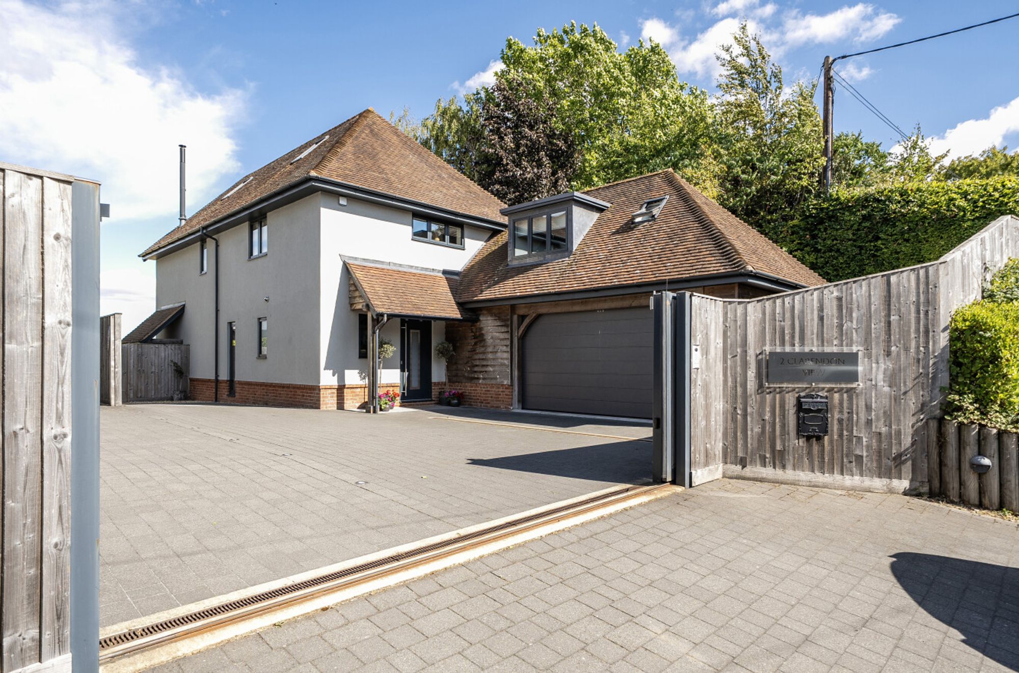 4 bed detached house for sale in Clarendon View, High Road, SP5  - Property Image 38