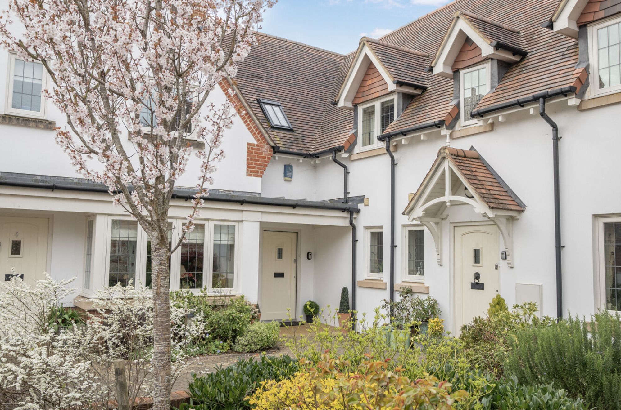 2 bed mid-terraced house for sale in Florence Court, Wilton, SP2