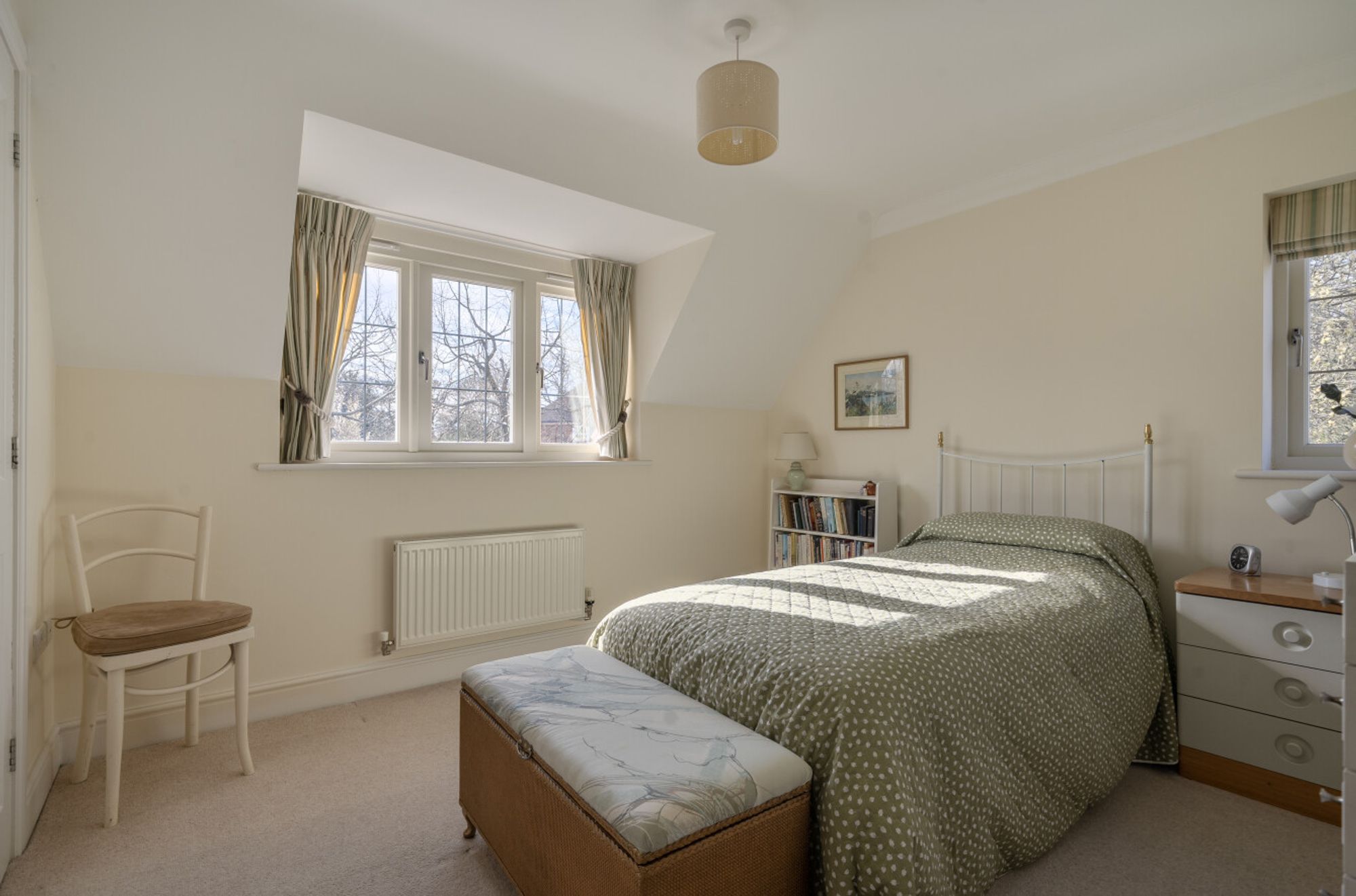 2 bed mid-terraced house for sale in Florence Court, Wilton, SP2 20