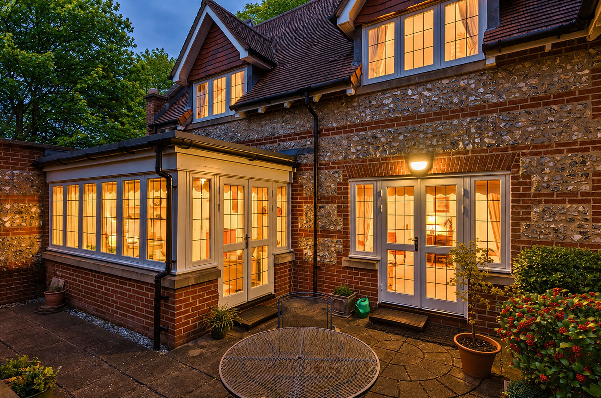 2 bed mid-terraced house for sale in Florence Court, Wilton, SP2