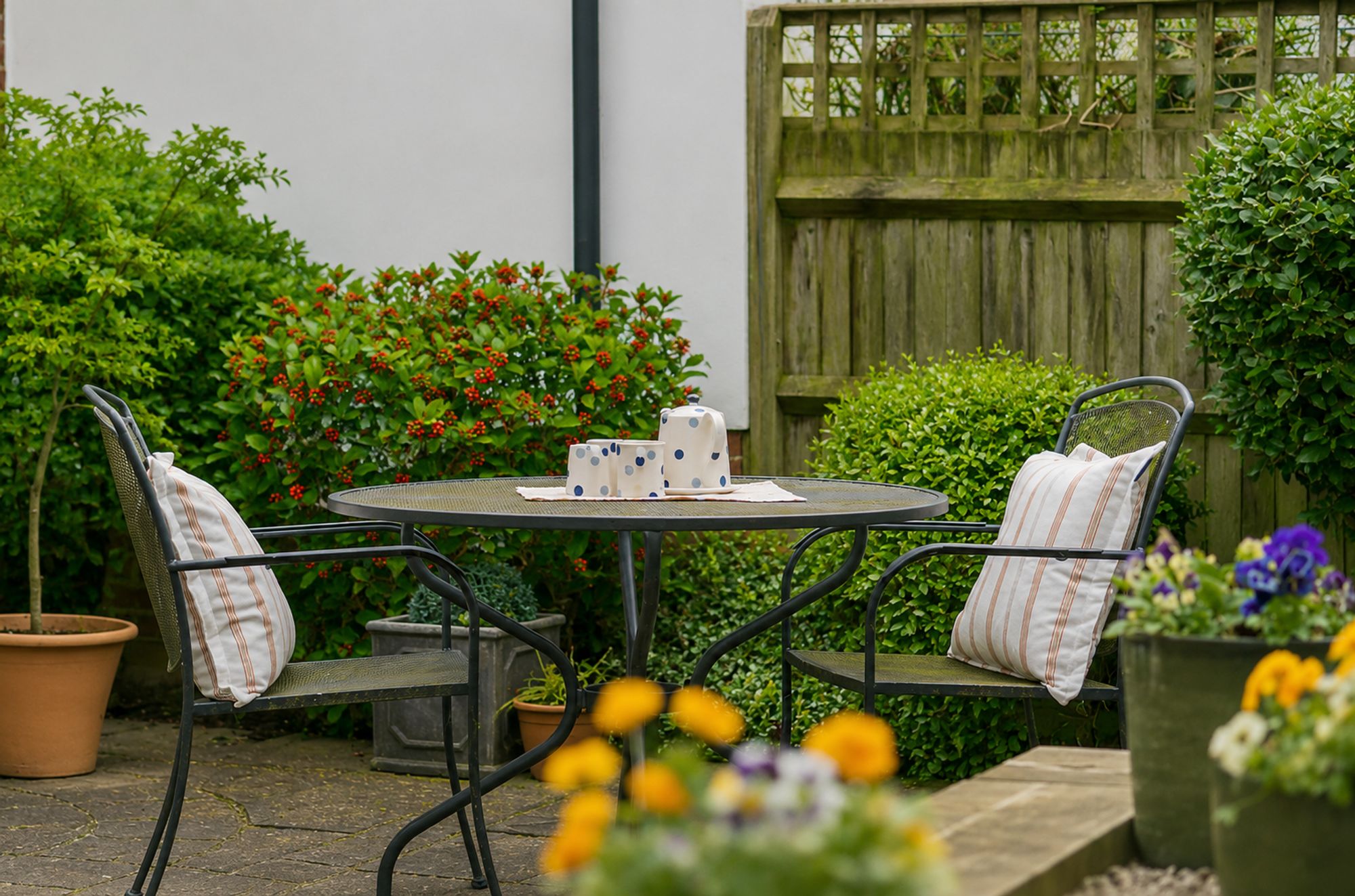 2 bed mid-terraced house for sale in Florence Court, Wilton, SP2 2