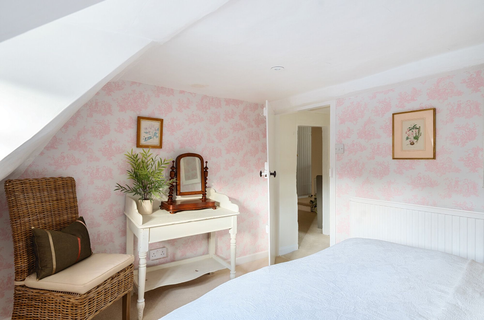 4 bed character property for sale in South Street, Great Wishford, SP2  - Property Image 40