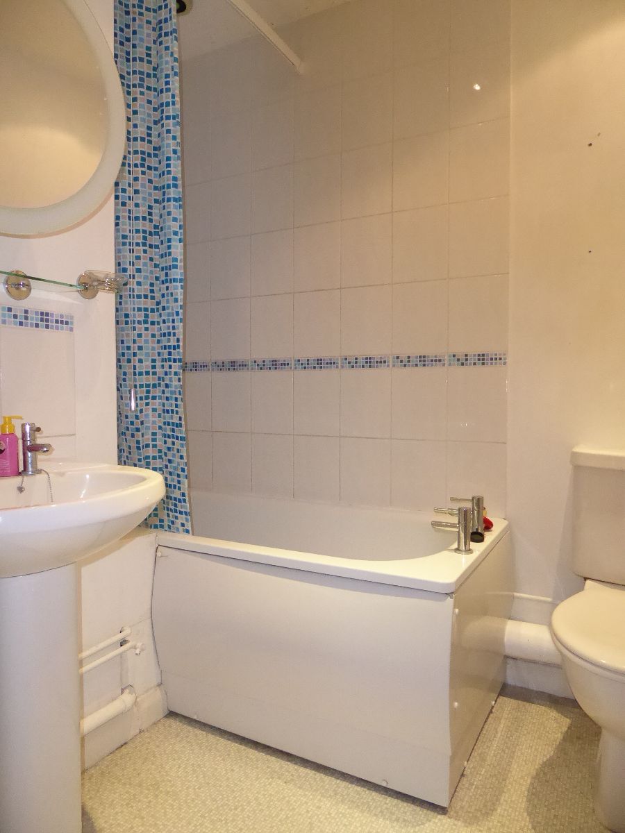 1 bed flat to rent in Maplecroft, Salisbury  - Property Image 3