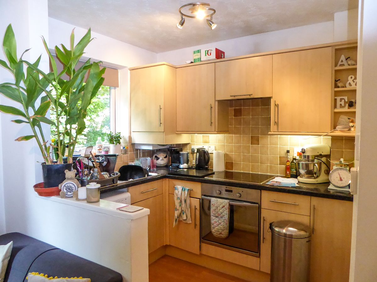 1 bed flat to rent in Maplecroft, Salisbury  - Property Image 2