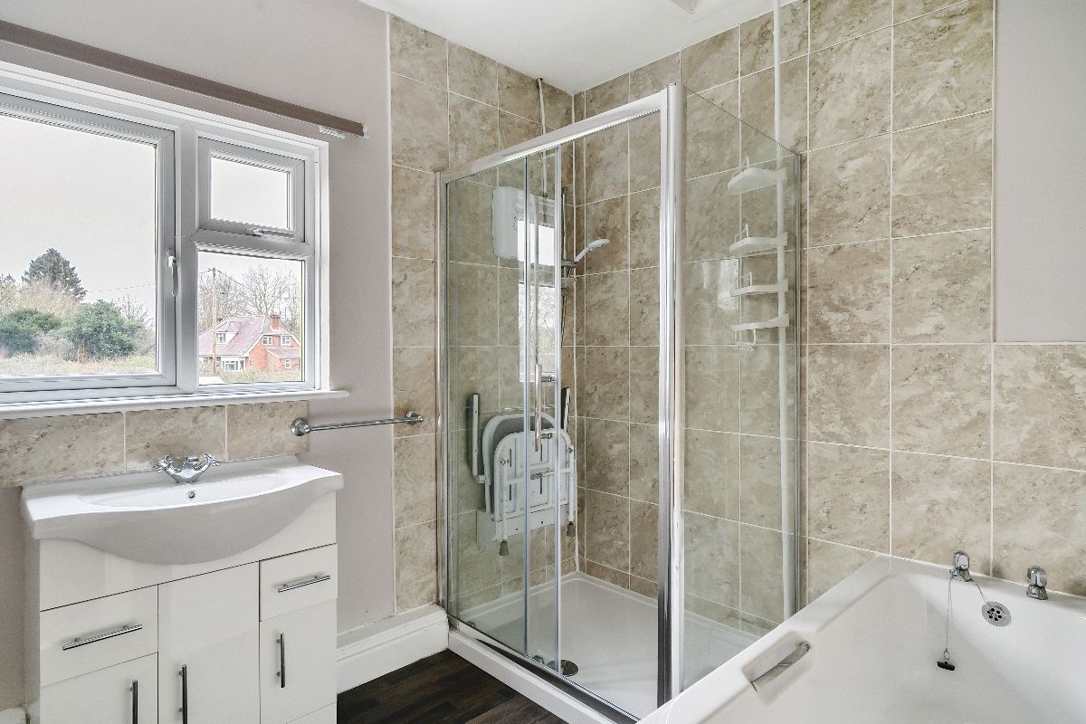 4 bed detached house to rent in Nursery Farm  - Property Image 15