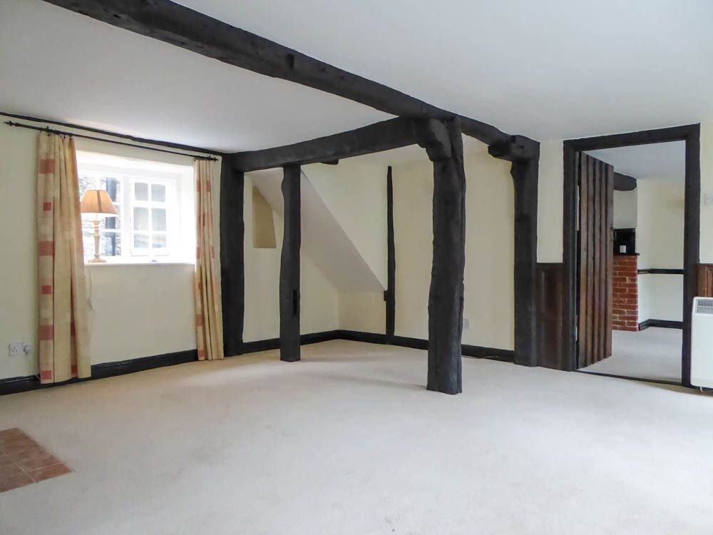 4 bed detached house to rent in Old Forge House, Heytesbury 1