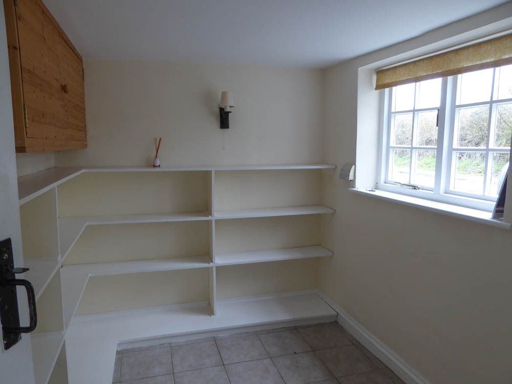 4 bed detached house to rent in Old Forge House, Heytesbury 8