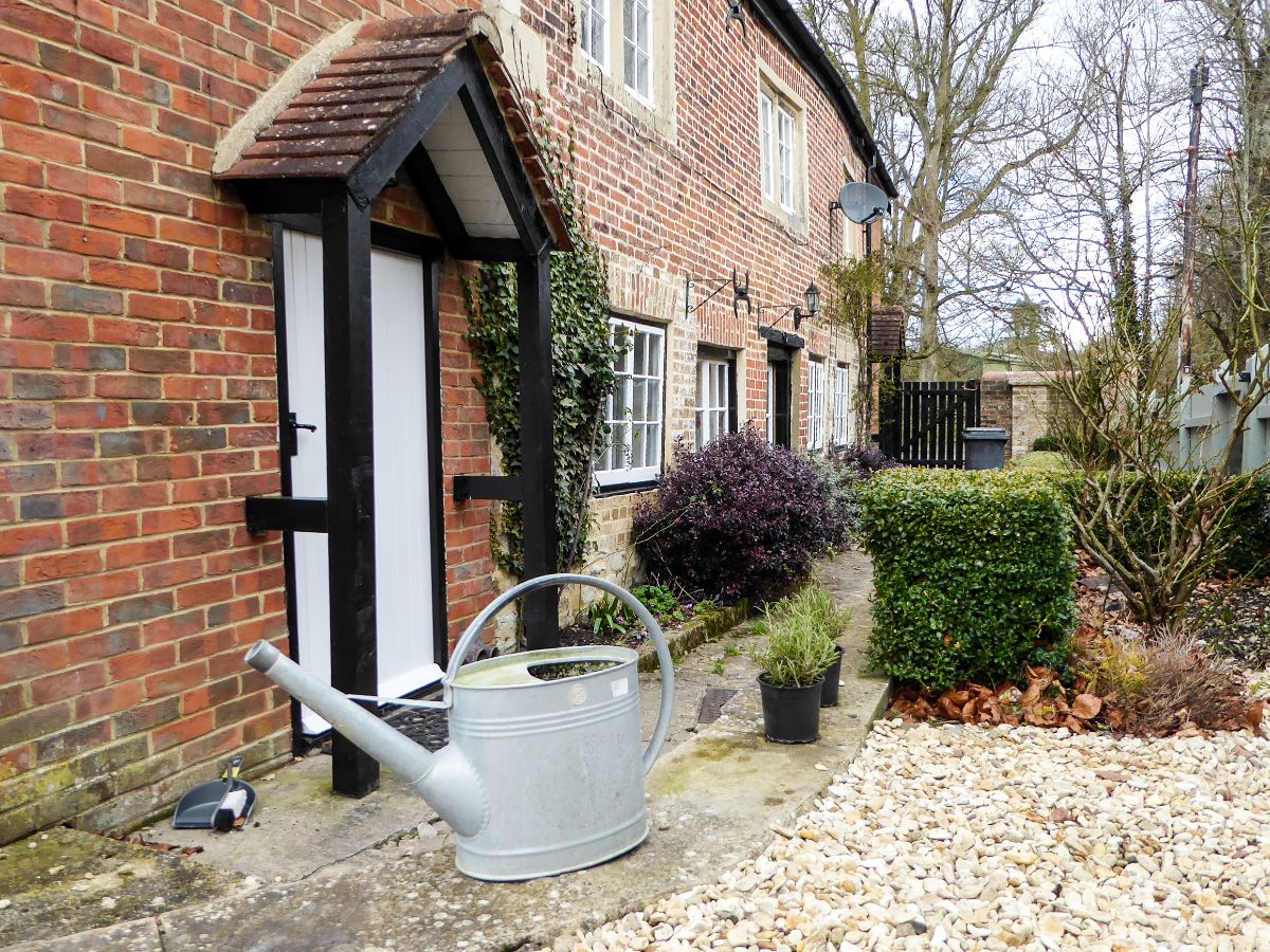 4 bed detached house to rent in Old Forge House, Heytesbury - Property Image 1