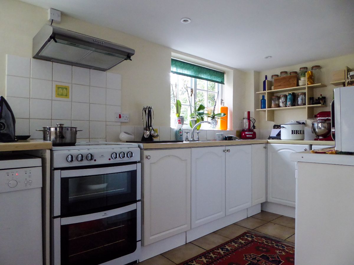 4 bed detached house to rent in Old Forge House, Heytesbury  - Property Image 8