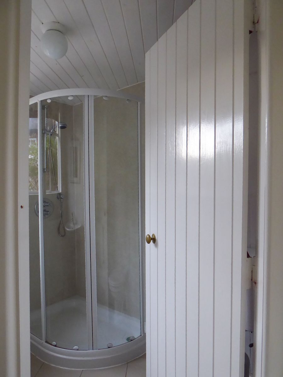 2 bed terraced house to rent in Trinity Street  - Property Image 6