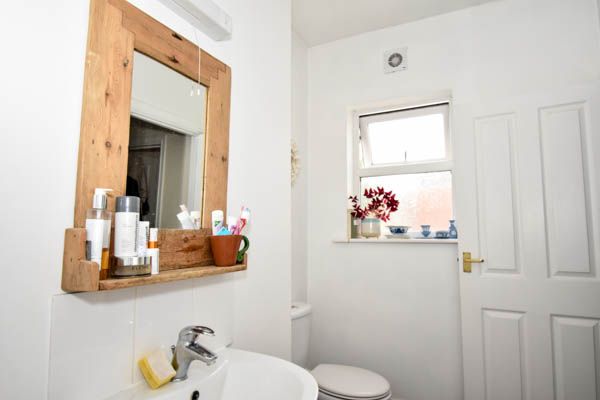 2 bed terraced house to rent in West Street  - Property Image 13