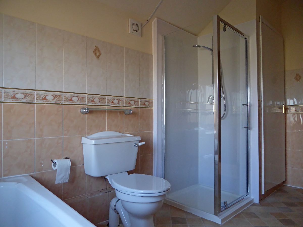 2 bed terraced house to rent in Devizes Road  - Property Image 8