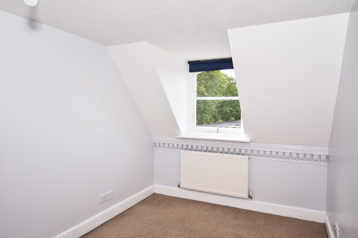 2 bed character property to rent in Wyndham Park, Salisbury 6