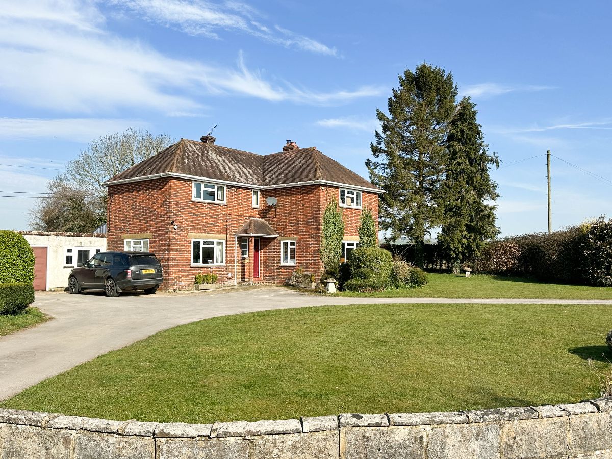 3 bed detached house to rent in Cranway, Rockbourne - Property Image 1