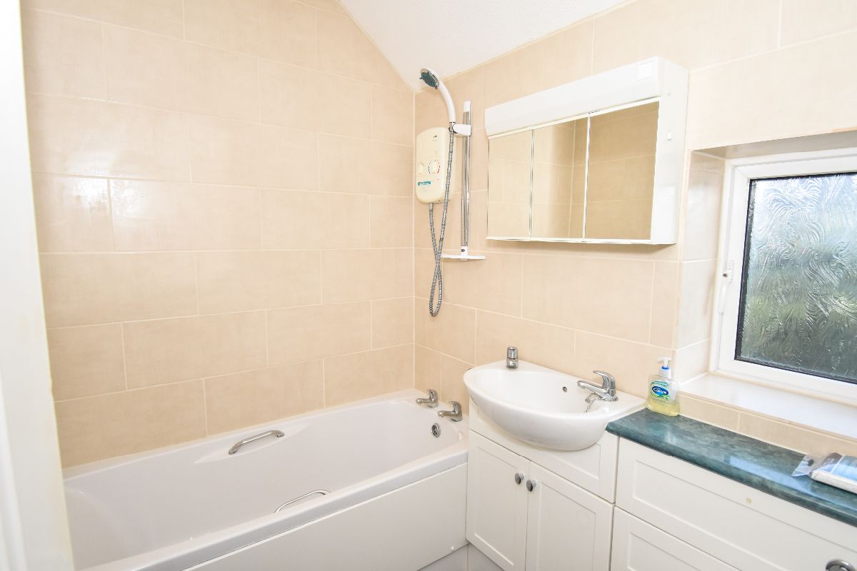 2 bed flat to rent in Flat 1, Woodruff, Belle Vue Road, Salisbury  - Property Image 7