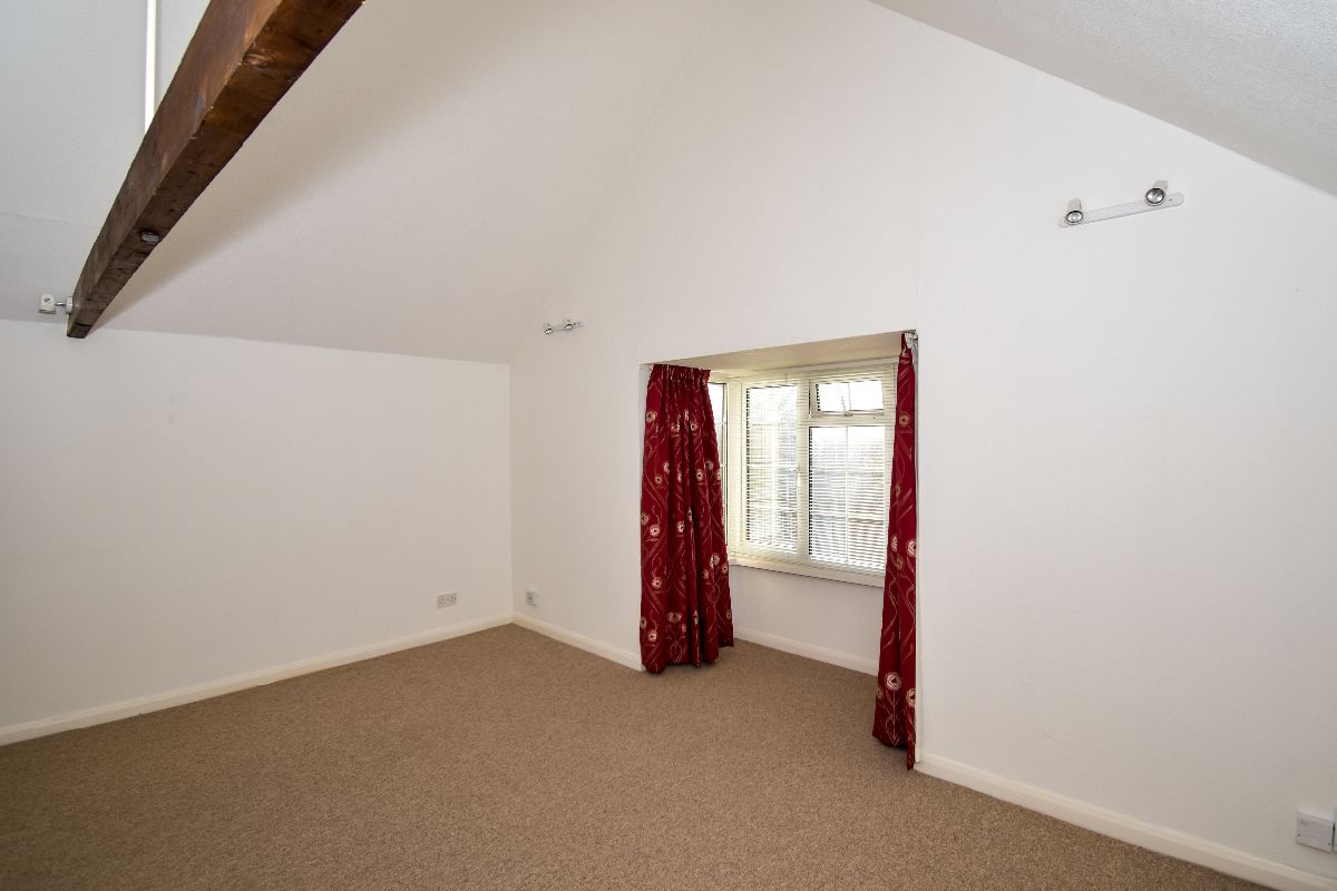 2 bed flat to rent in Flat 1, Woodruff, Belle Vue Road, Salisbury  - Property Image 3