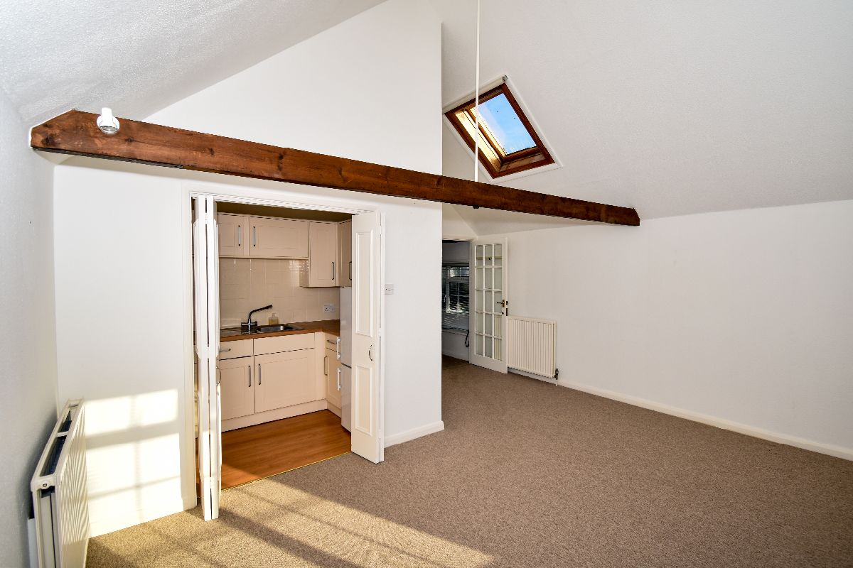 2 bed flat to rent in Flat 1, Woodruff, Belle Vue Road, Salisbury  - Property Image 4