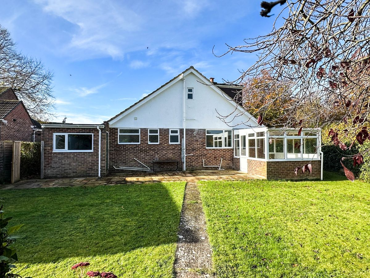 4 bed detached house to rent in St Andrews Close, Wilton 11