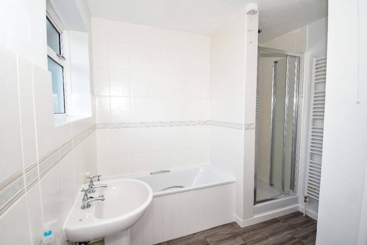 4 bed detached house to rent in St Andrews Close, Wilton  - Property Image 3