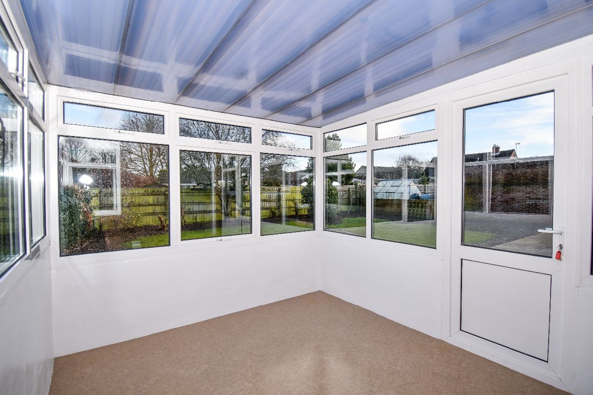 4 bed detached house to rent in St Andrews Close, Wilton  - Property Image 4