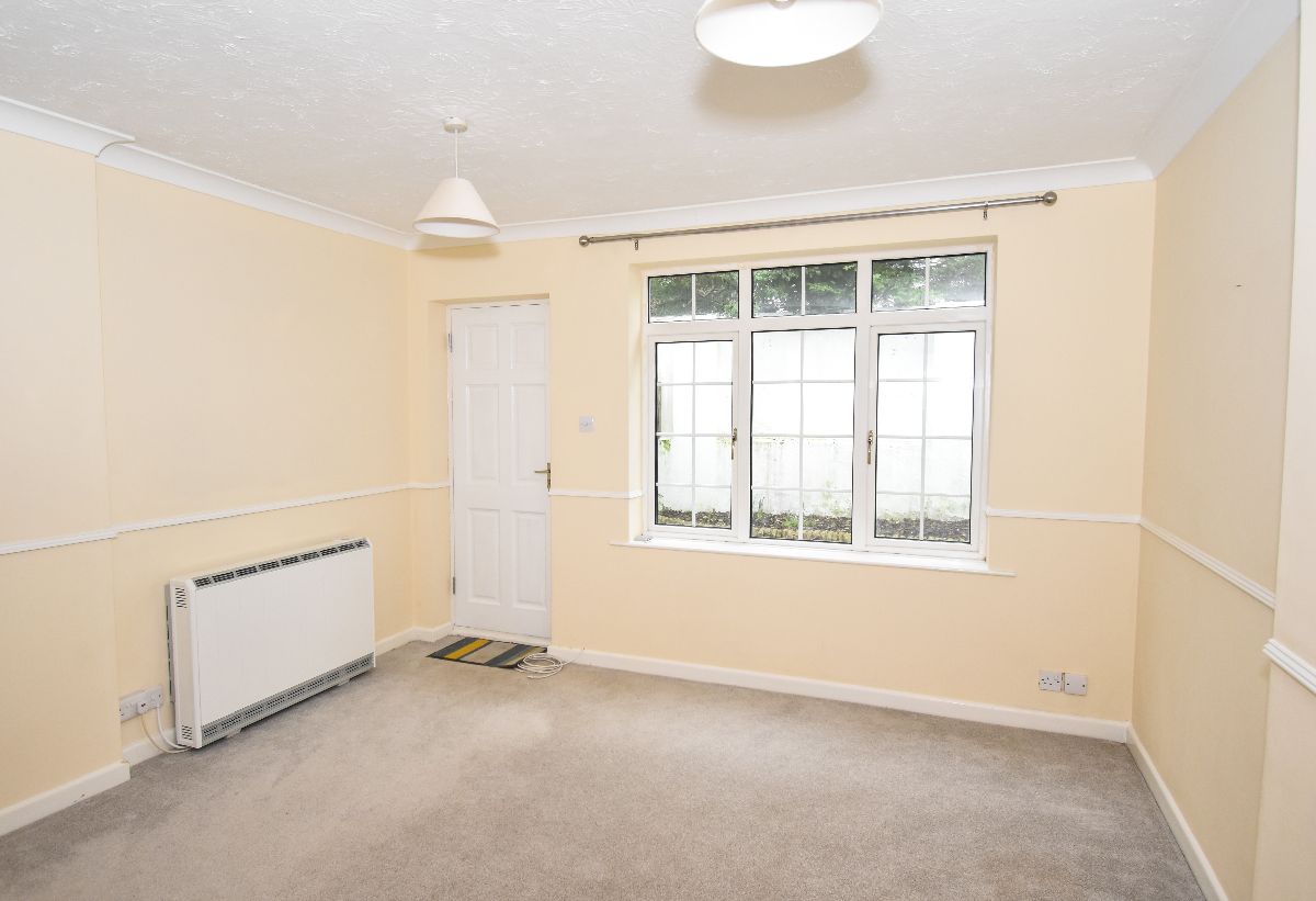 2 bed terraced house to rent in High Street, Codford, Warminster 2