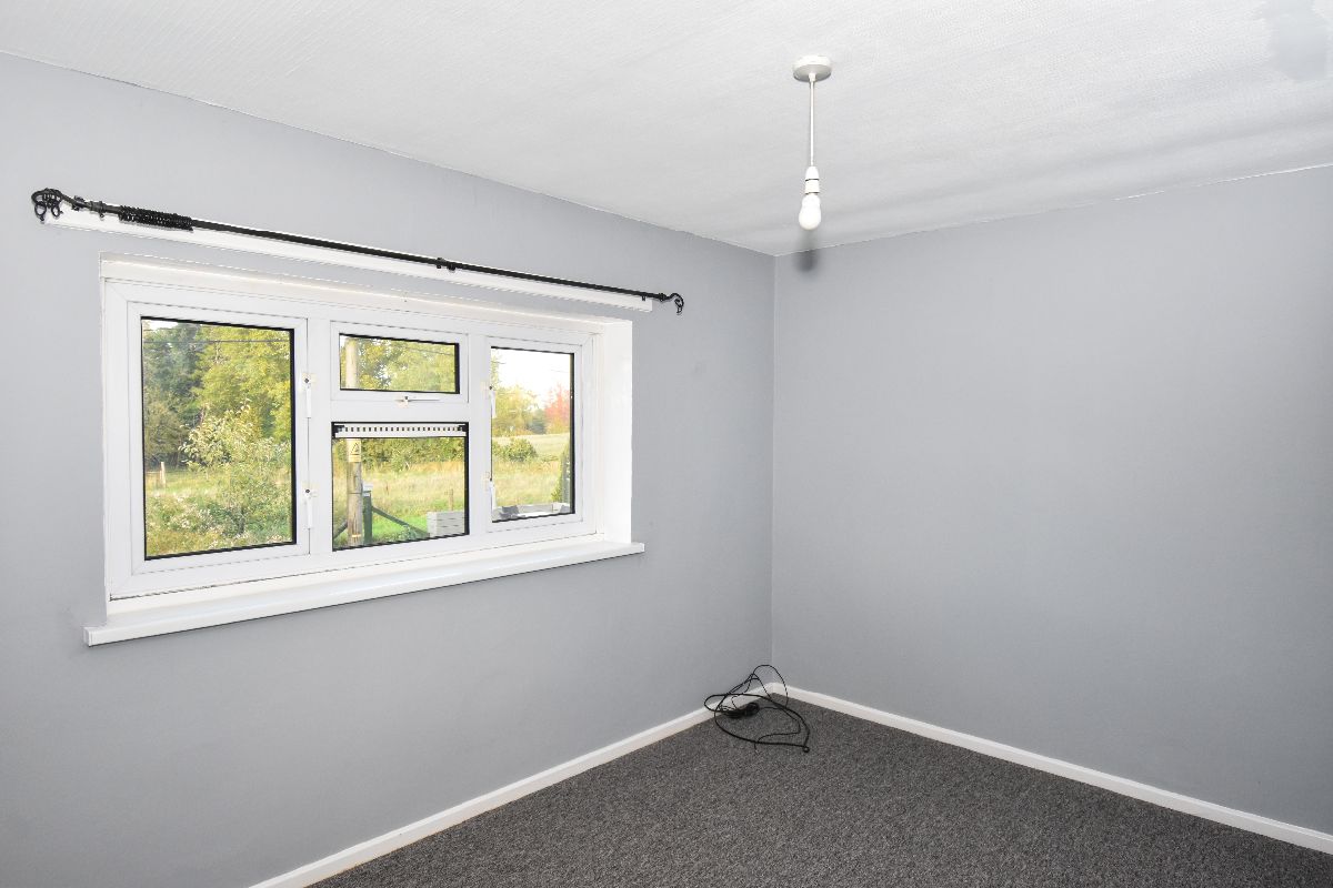 3 bed terraced house to rent in Meadow View, Winterbourne Stoke, Salisbury 11