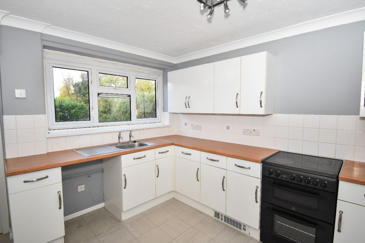 3 bed terraced house to rent in Meadow View, Winterbourne Stoke, Salisbury  - Property Image 7