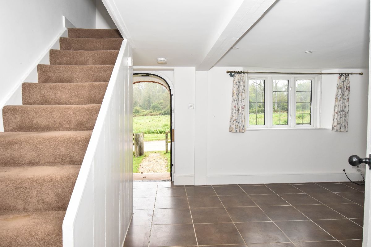 3 bed character property to rent in Pipers Farmhouse, Clarendon Park, Salisbury  - Property Image 4