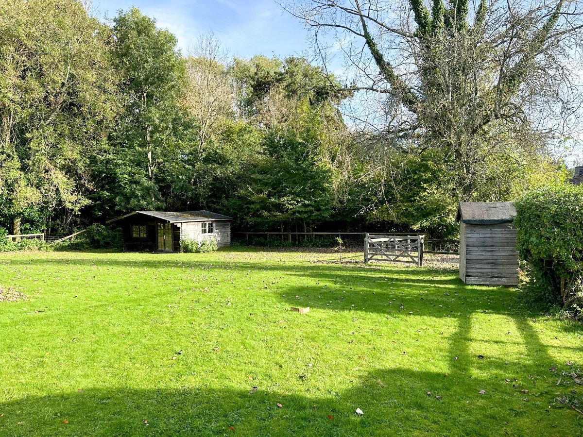 3 bed character property to rent in Pipers Farmhouse, Clarendon Park, Salisbury 15