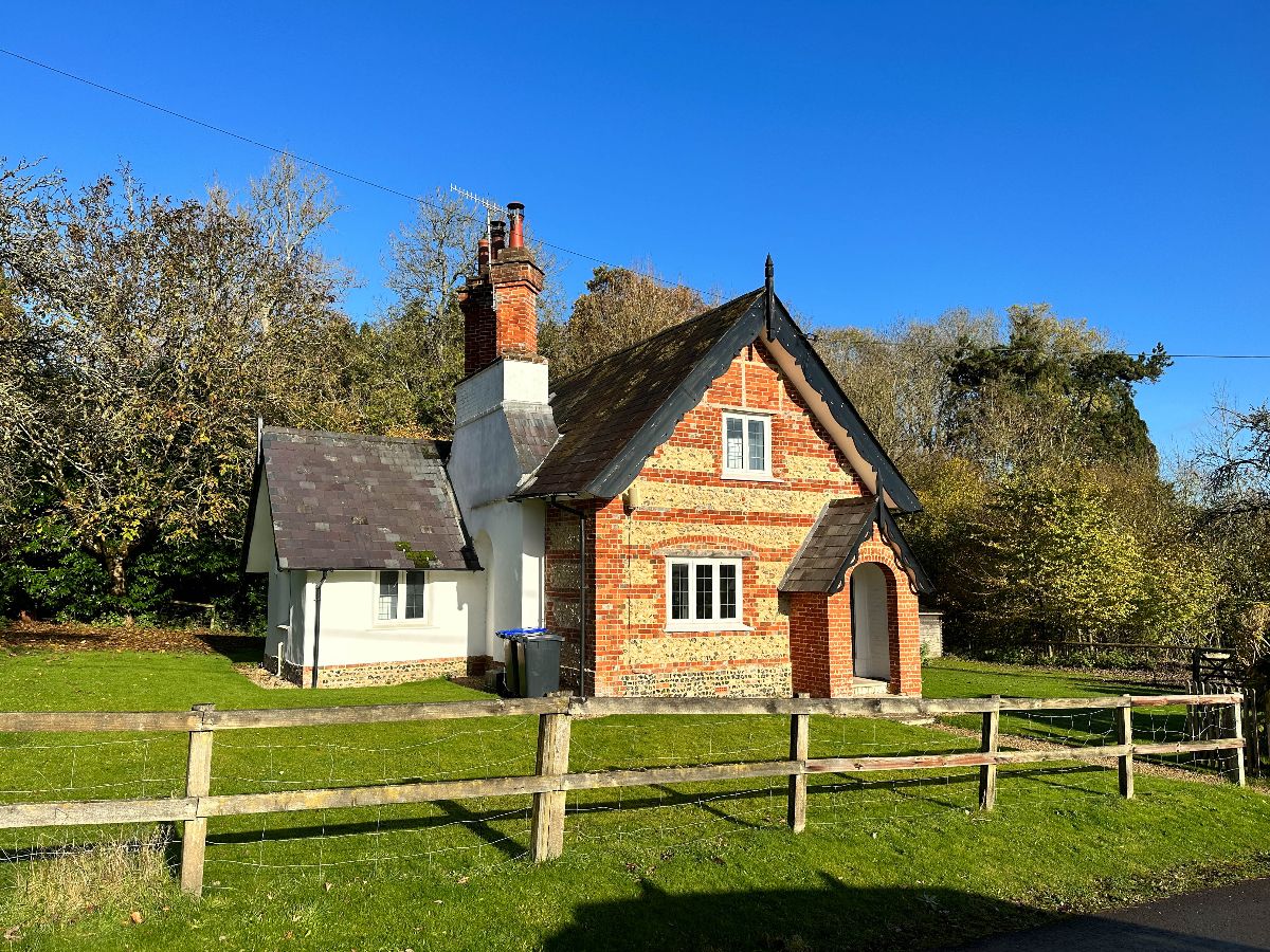 3 bed character property to rent in Pipers Farmhouse, Clarendon Park, Salisbury 20