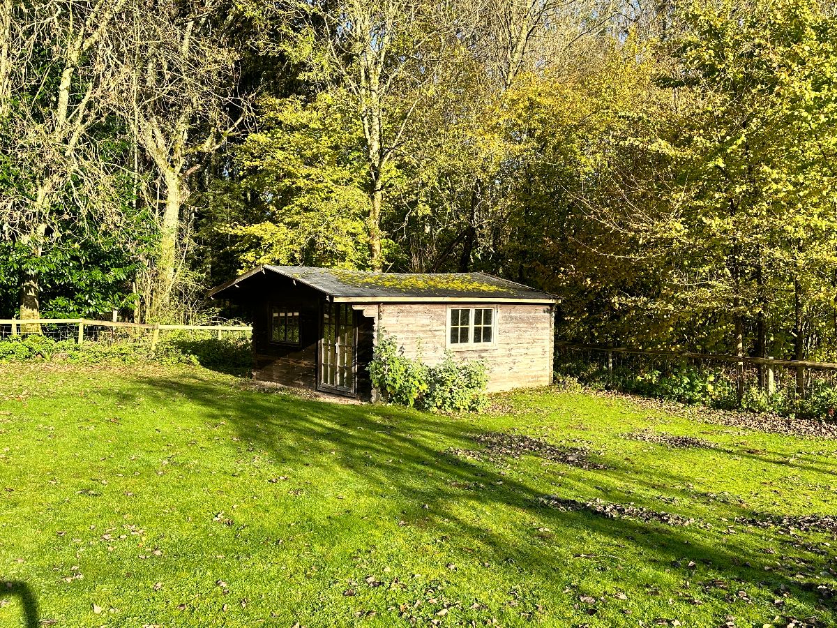 3 bed character property to rent in Pipers Farmhouse, Clarendon Park, Salisbury 16