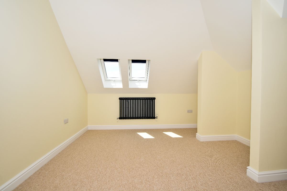 4 bed semi-detached house to rent in Wordsworth Road, Salisbury  - Property Image 13