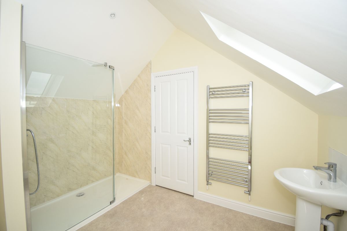 4 bed semi-detached house to rent in Wordsworth Road, Salisbury  - Property Image 15