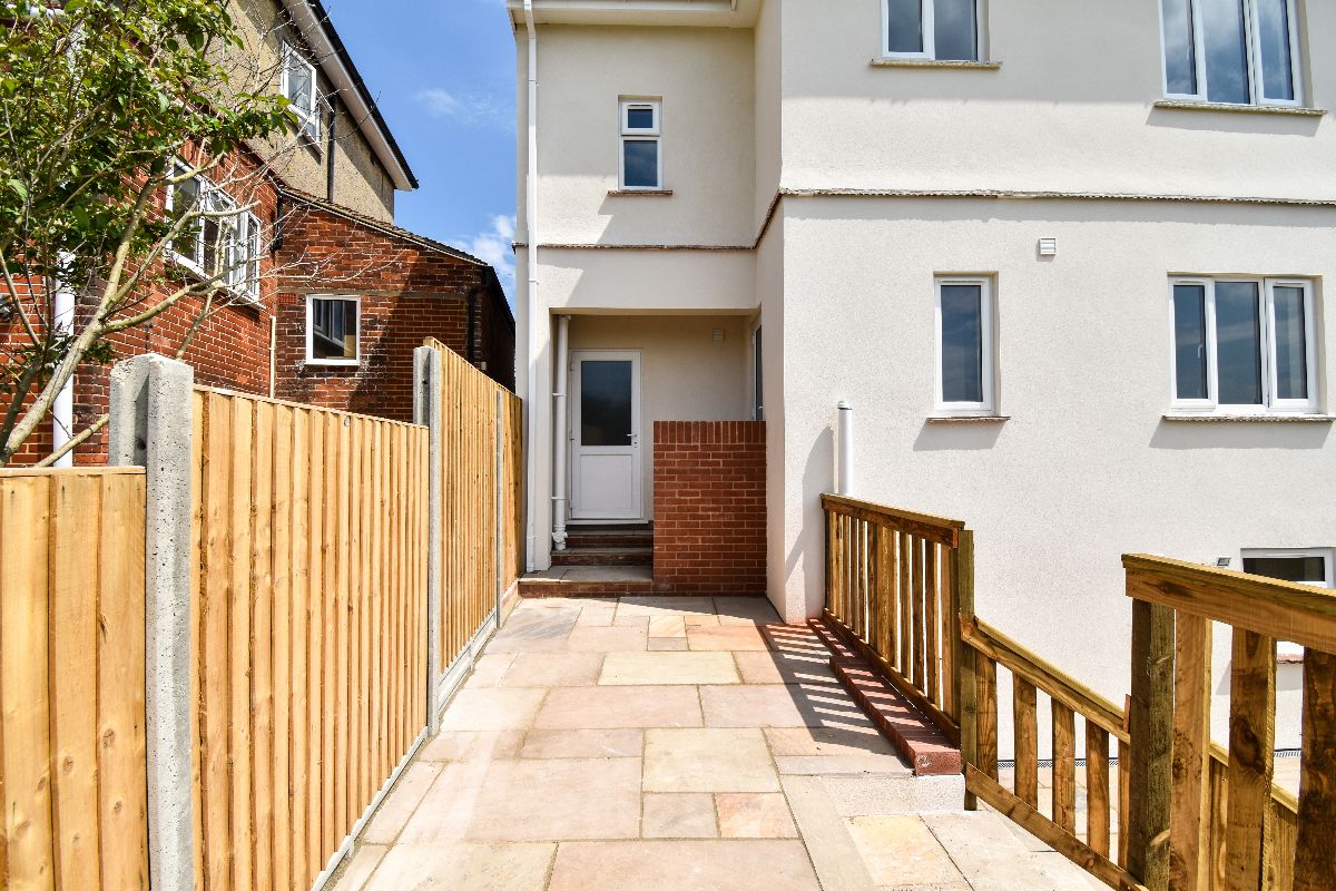 4 bed semi-detached house to rent in Wordsworth Road, Salisbury  - Property Image 18