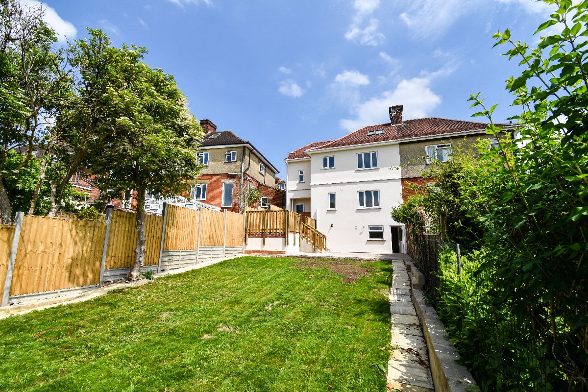 4 bed semi-detached house to rent in Wordsworth Road, Salisbury  - Property Image 20