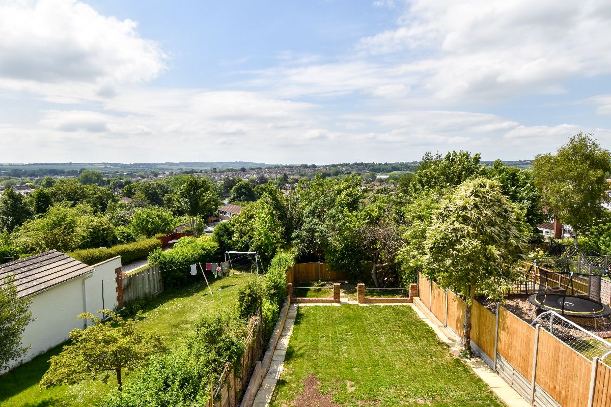 4 bed semi-detached house to rent in Wordsworth Road, Salisbury  - Property Image 22