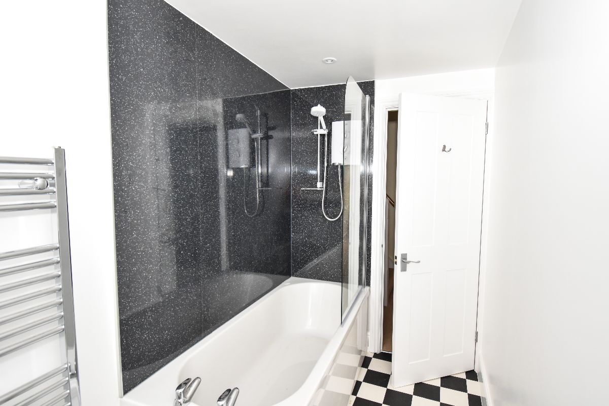 4 bed terraced house to rent in Greencroft Street, Salisbury  - Property Image 11